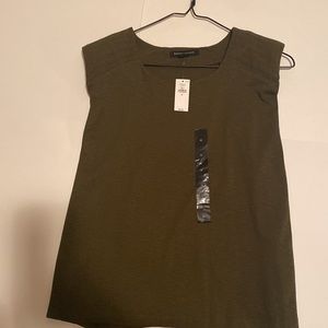 Banana Republic sleeveless olive tank medium NWT has removable shoulder pads